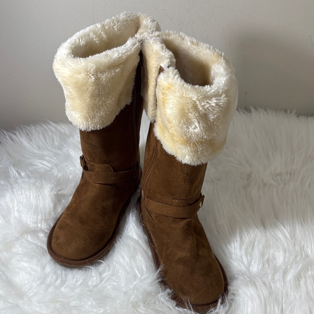 Michael Kors Brown Suede Boots with Cream Faux Fur Lining